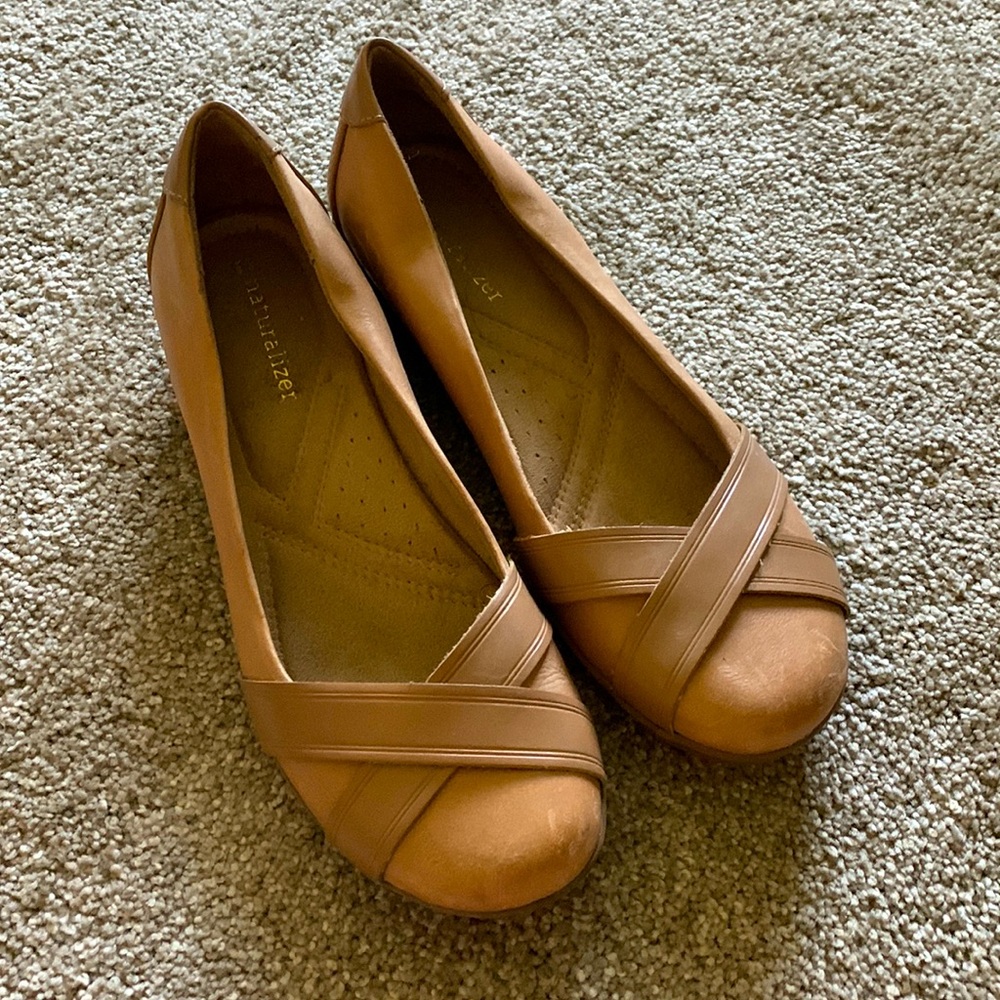 Nude dress flats